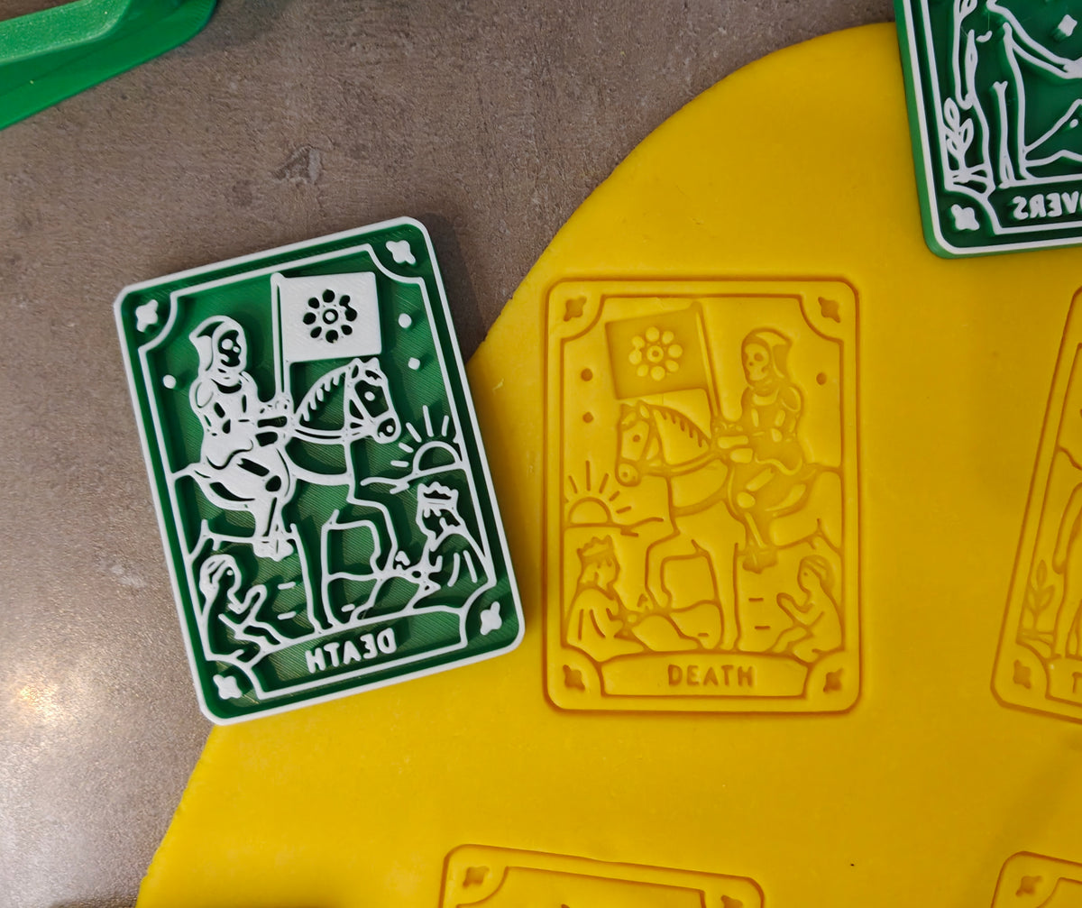 Lot de 6 emporte-pièces Tarot – Arcanes majeurs – Cutter + tampon