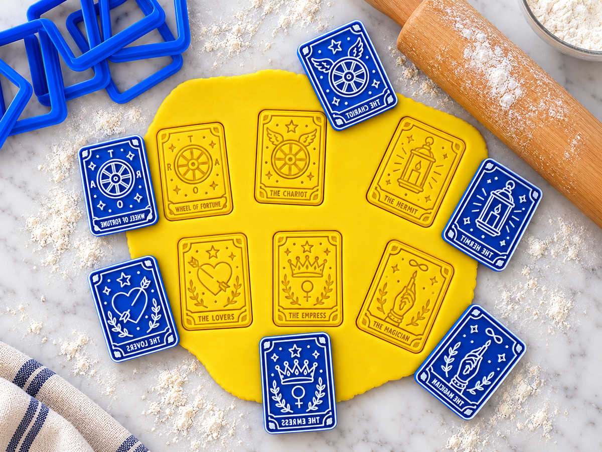 Lot de 6 emporte-pièces Tarot – Cutter + tampon – Biscuits mystiques
