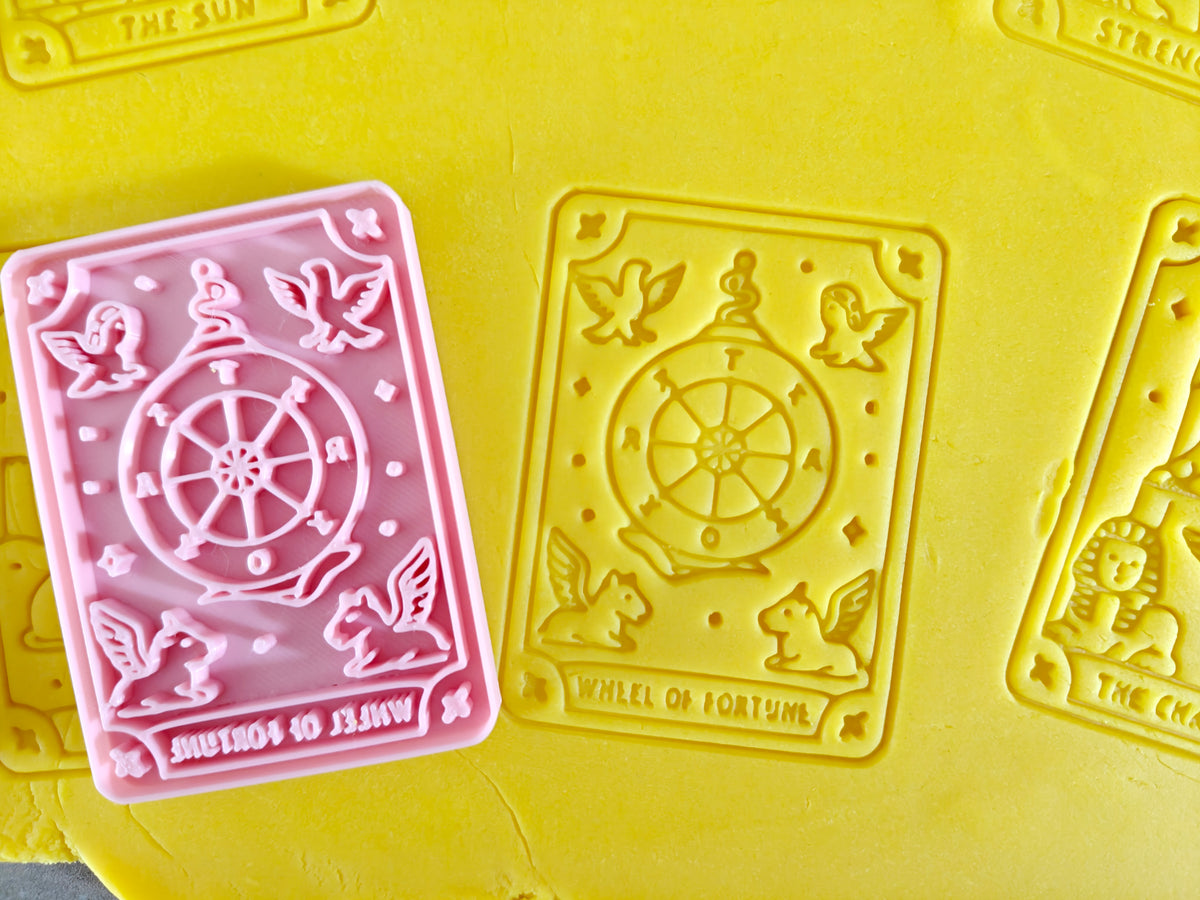 Lot de 6 emporte-pièces Tarot – Cutter + tampon